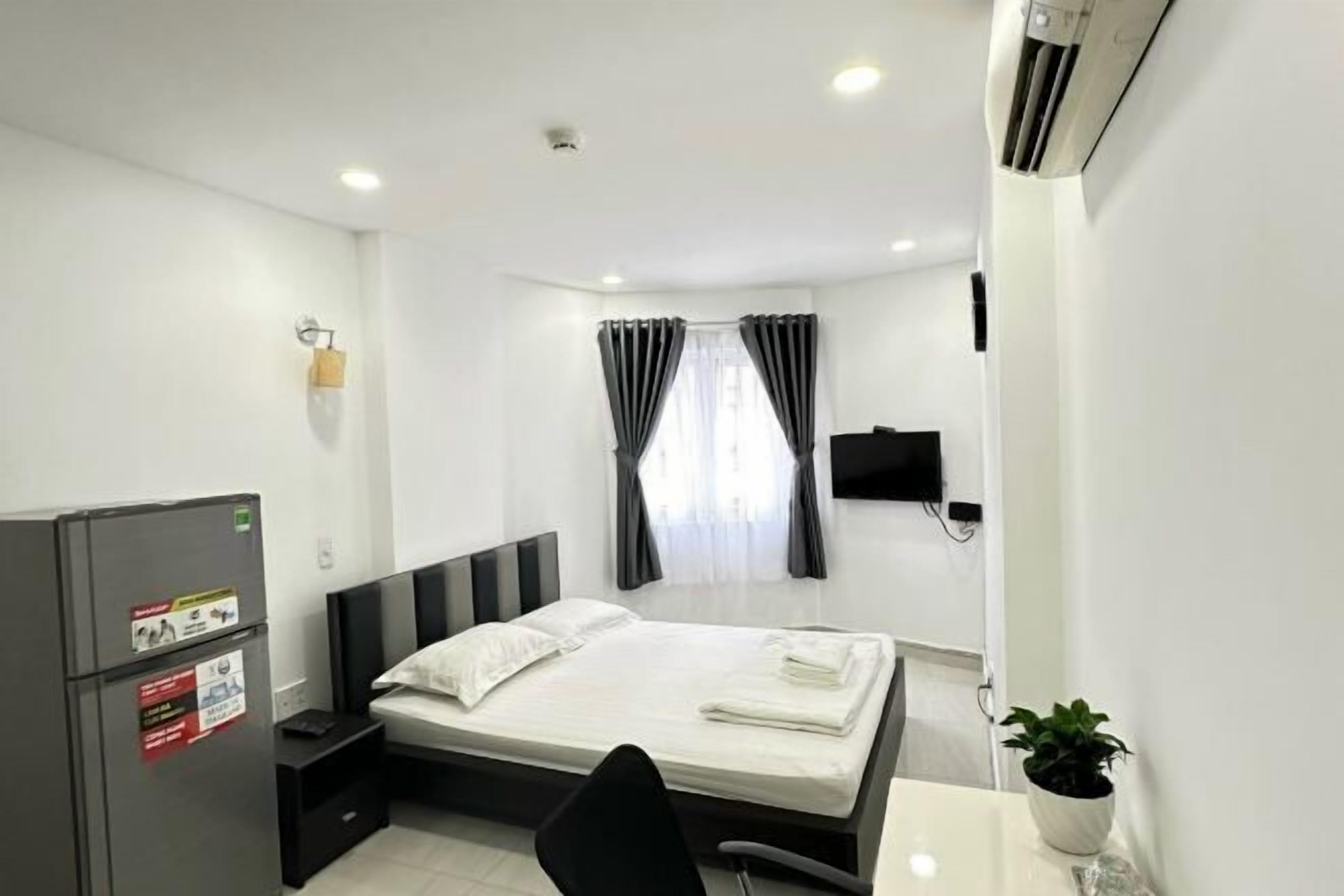 Desk, laptop workspace, soundproofing, iron/ironing board