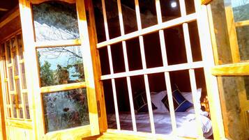 Traditional Double Room, Mountainside | Minibar, free WiFi, bed sheets