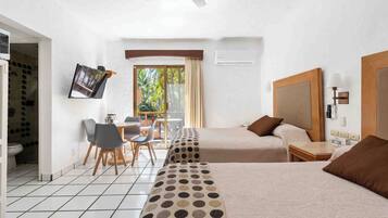 Ferros/tábuas de passar roupa, Wi-Fi de cortesia, roupa de cama