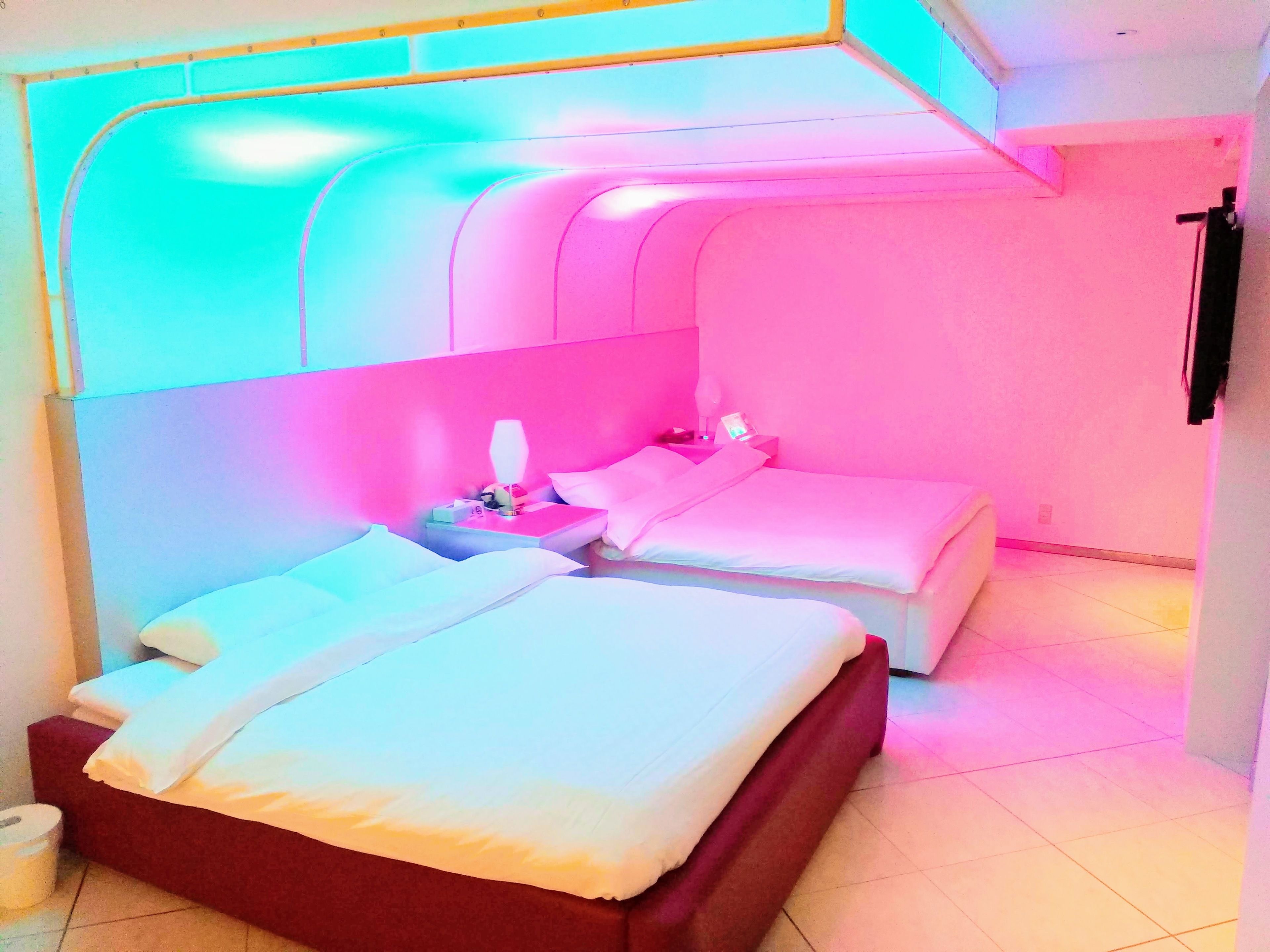 quadruple room | free wifi, bed sheets