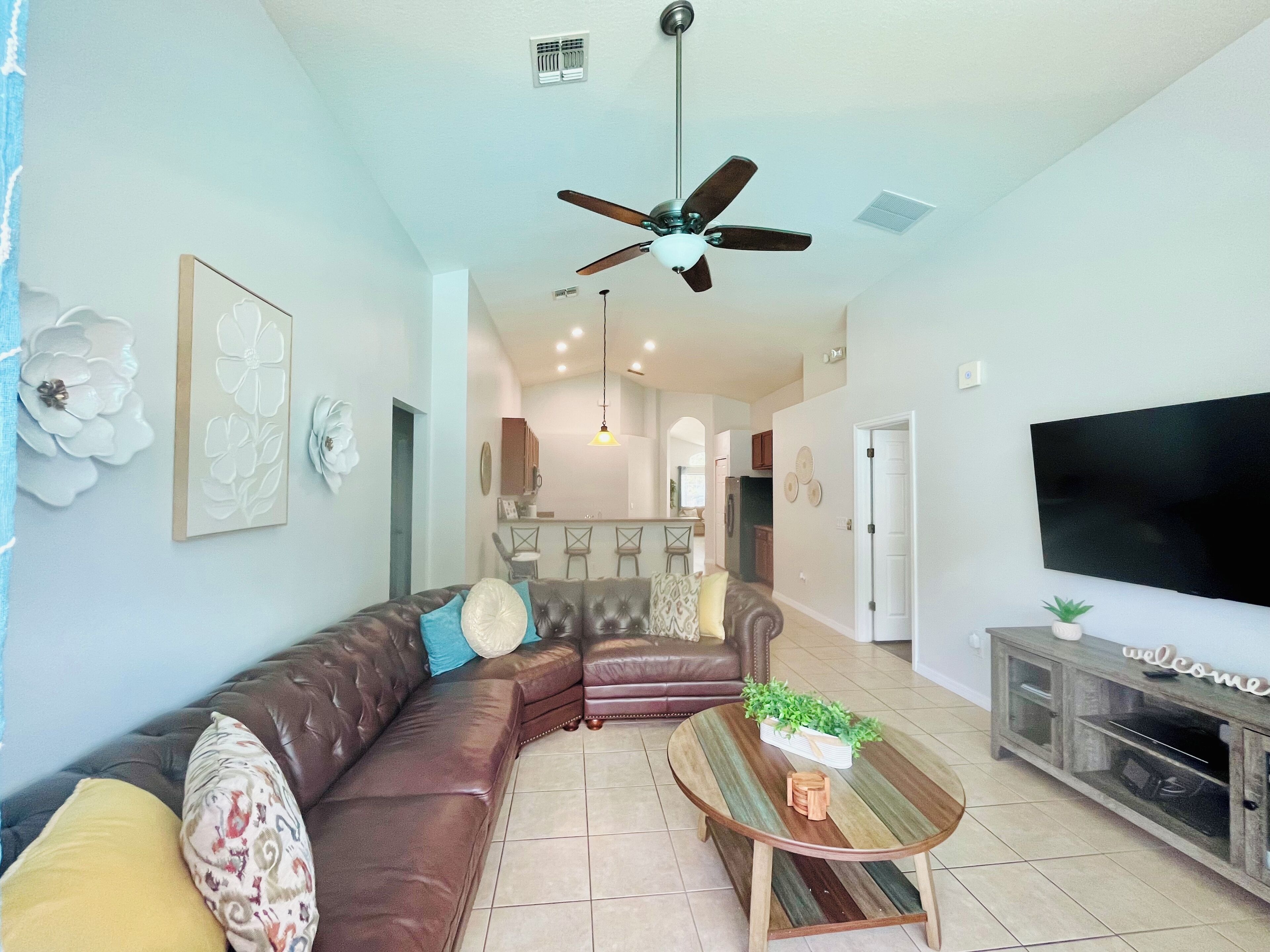 智能电视、电子游戏、DVD 播放器、书