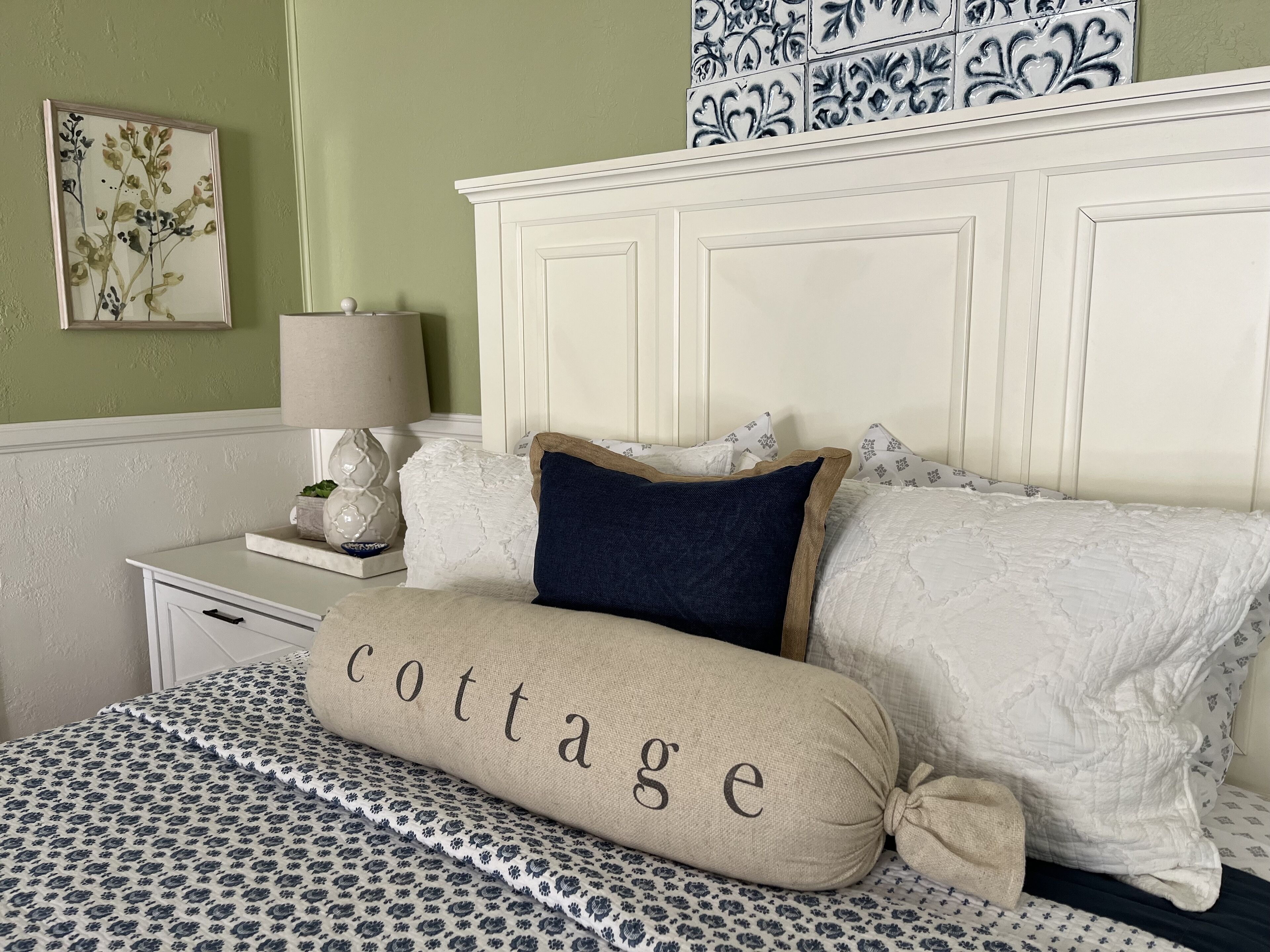 Een strijkplank/strijkijzer, gratis wifi, beddengoed