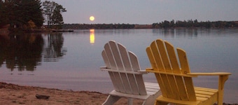 Fabulous Waterfront Sparrow Lake Resort Available May 31 to June 7