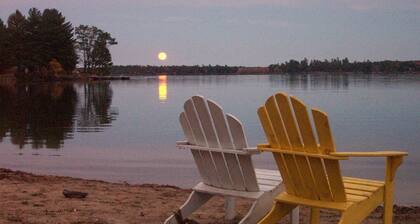 Fabulous Waterfront Sparrow Lake Resort Available May 31 to June 7