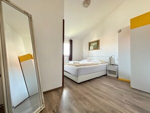 2 chambres, lit parapluie, Wi-Fi gratuit, draps fournis