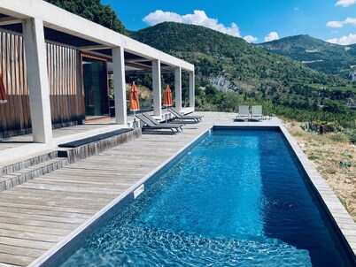 Contemporary house with exceptional view in the heart of the Baronnies