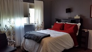 4 chambres, fer et planche à repasser, Wi-Fi, draps fournis