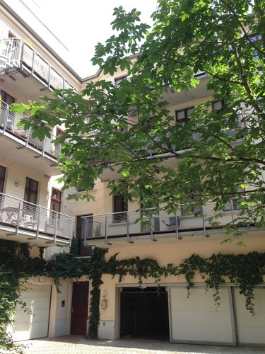 3-Zi-Apartment "Am Roßplatz", inkl. WLAN für bis 8 Personen mit Balkon u. Garage