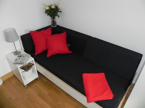 Fernseher, DVD-Player, Stereoanlage