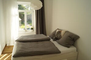 2 bedrooms, free WiFi, bed sheets, wheelchair access
