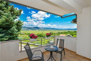 Outdoor dining - Villa Tea in Imotski, private pool (Zmijavci)