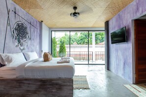 Egyptian cotton sheets, premium bedding, memory-foam beds, minibar - Dreamcatcher by Angelina (Koh Samui)
