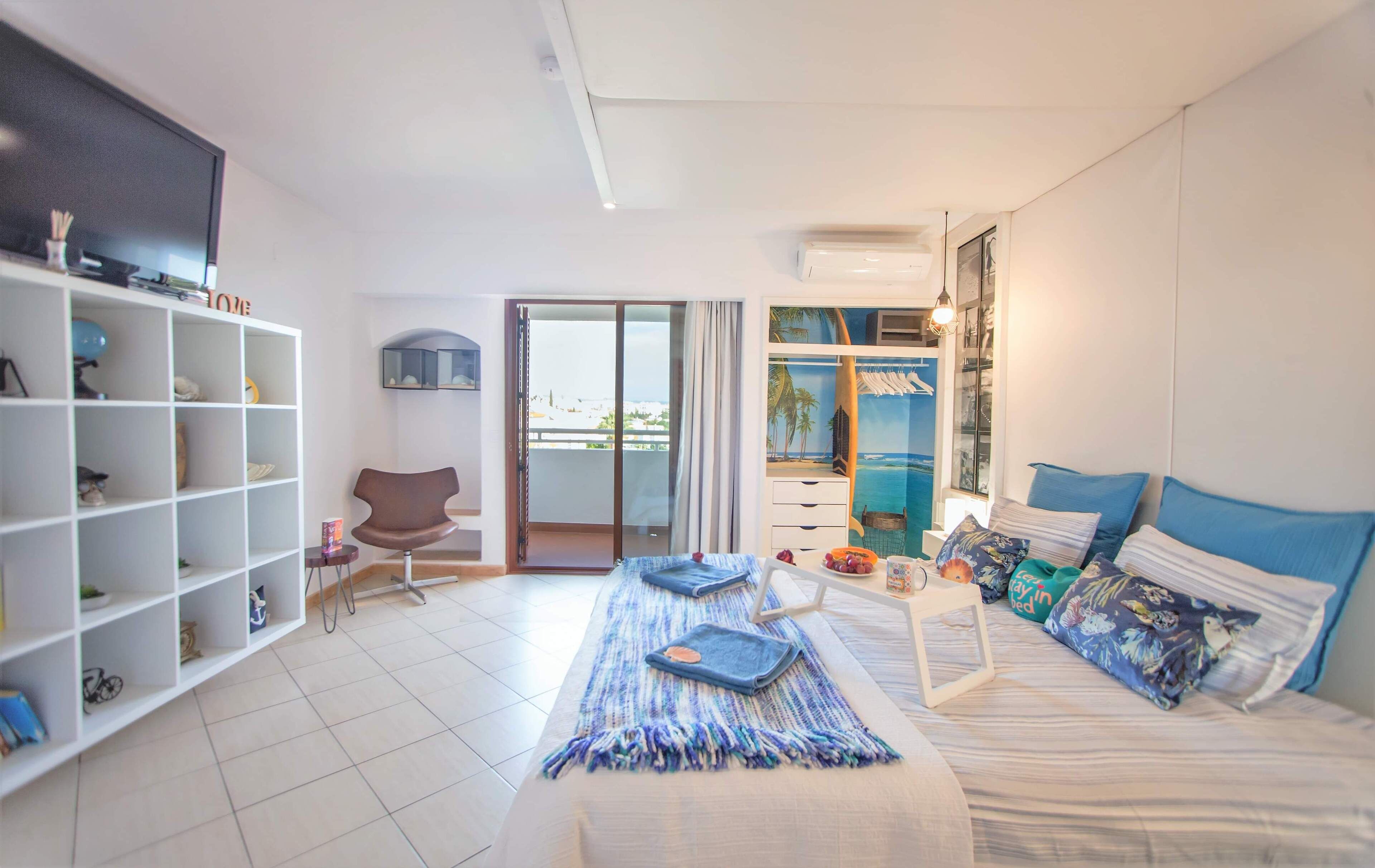 1 dormitorio, caja fuerte, tabla de planchar con plancha y wifi