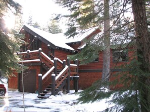 Exterior - Beautiful Lodge Style Tahoe Home  - Short Walk to Chambers beach  (Tahoma)