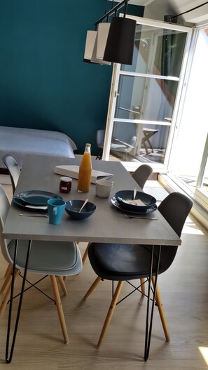 2 Schlafzimmer, Bügeleisen/Bügelbrett, Reisekinderbett, kostenloses WLAN