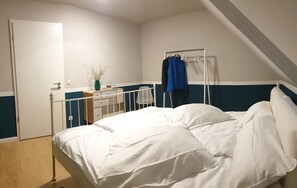 2 chambres, fer et planche à repasser, lit parapluie, Wi-Fi gratuit
