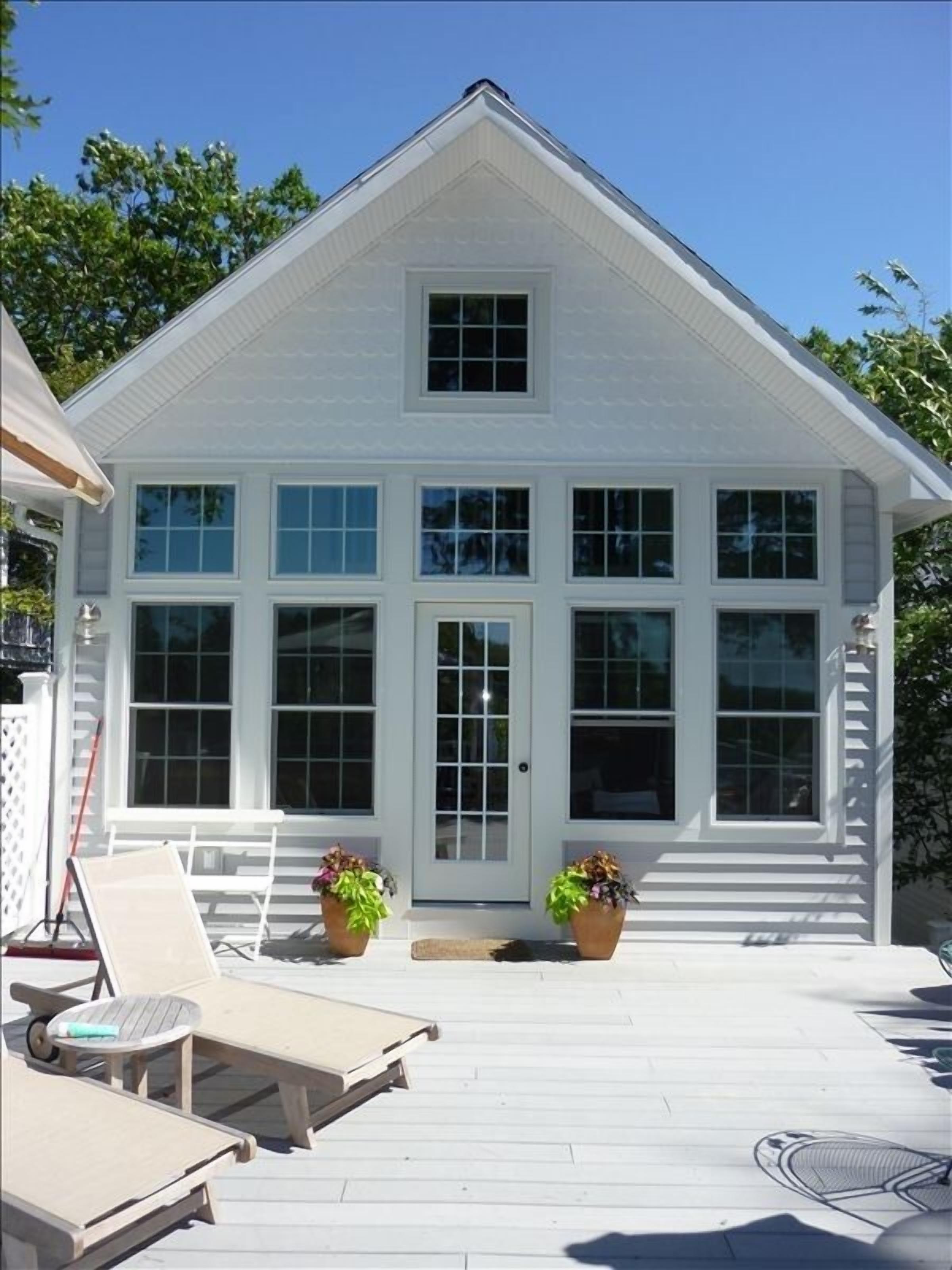 Macatawa Cottage with Amazing Views and Private Beach!