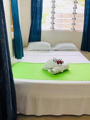 1 bedroom, iron/ironing board, free WiFi