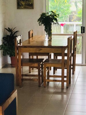 Dining - Paea's Guest House - subsidary of Tonga Holiday Villa (Nuku'alofa)