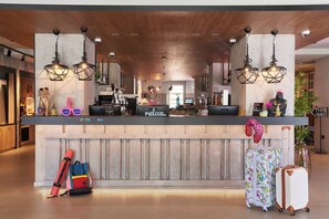 Reception - Moxy Patra Marina (Patras)