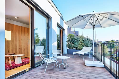 1 bedroom, premium bedding, minibar, in-room safe