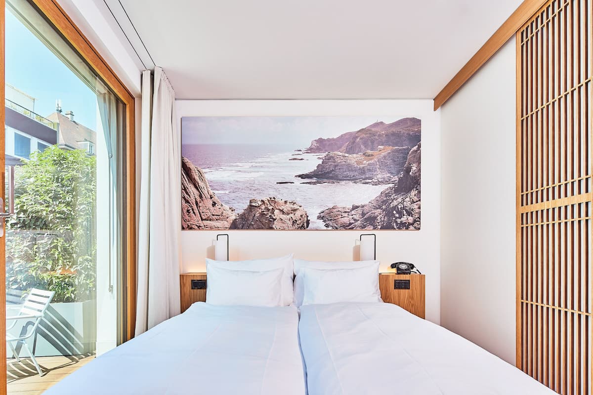 Small Queen room with terrace | 露台