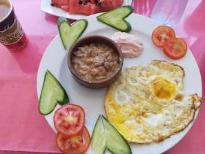Free daily continental breakfast
