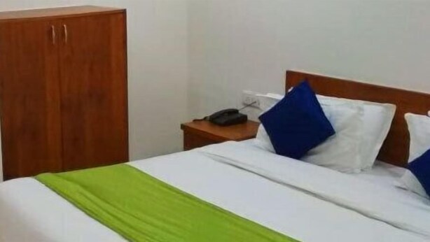Unclassified image, 1 of 1, button - Hotel Gold Leaf Ahmedabad (Ahmedabad)