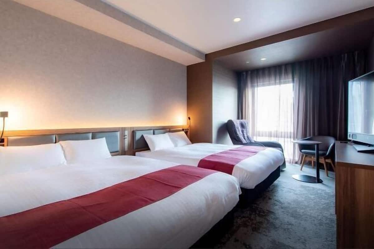 1 Schlafzimmer, hochwertige Bettwaren, Daunenbettdecken, Zimmersafe