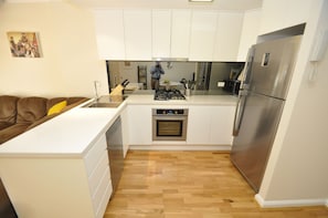 Apartment, 1 Schlafzimmer (607) | Eigene Küche | Großer Kühlschrank, Mikrowelle, Ofen, Herdplatte
