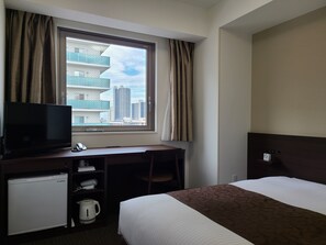 单人房 | 1 多间卧室、羽绒被、办公桌、遮光窗帘