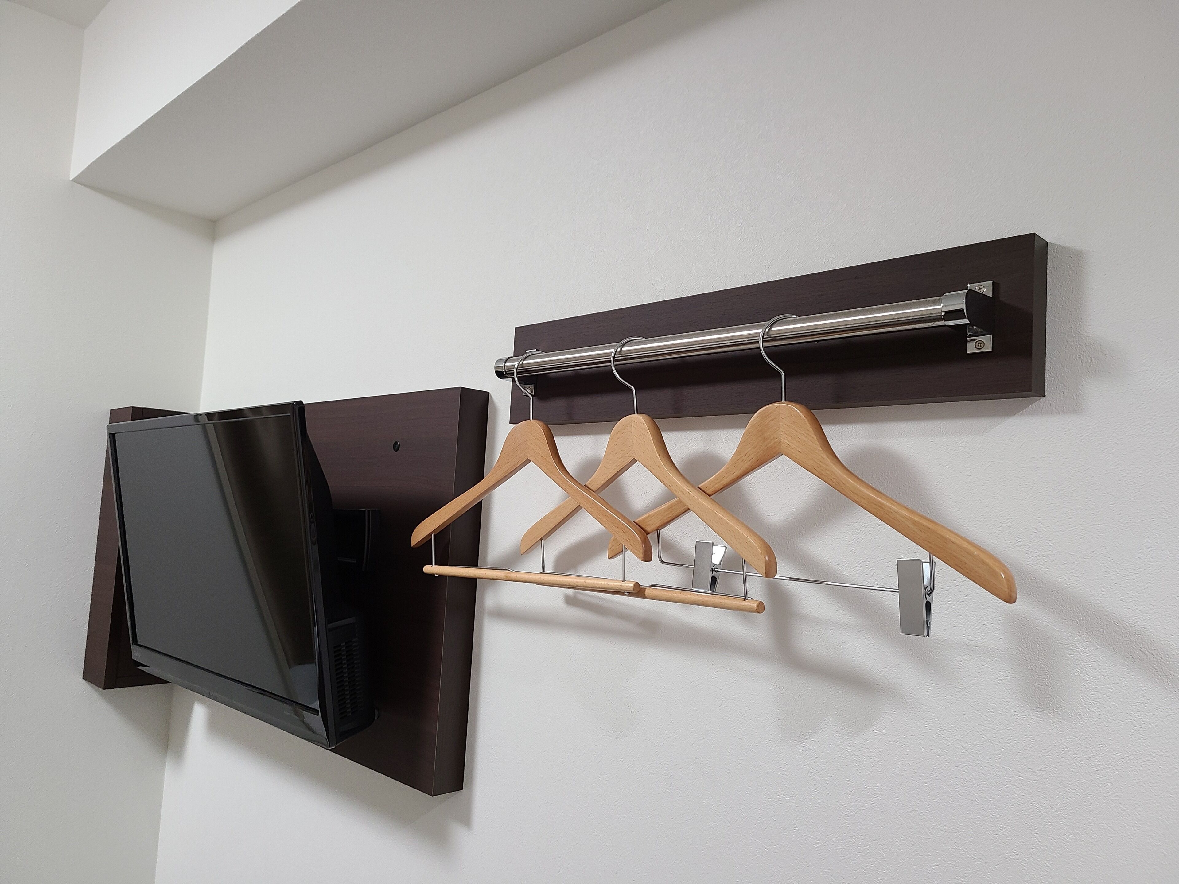 1 bedroom, down duvets, desk, blackout curtains