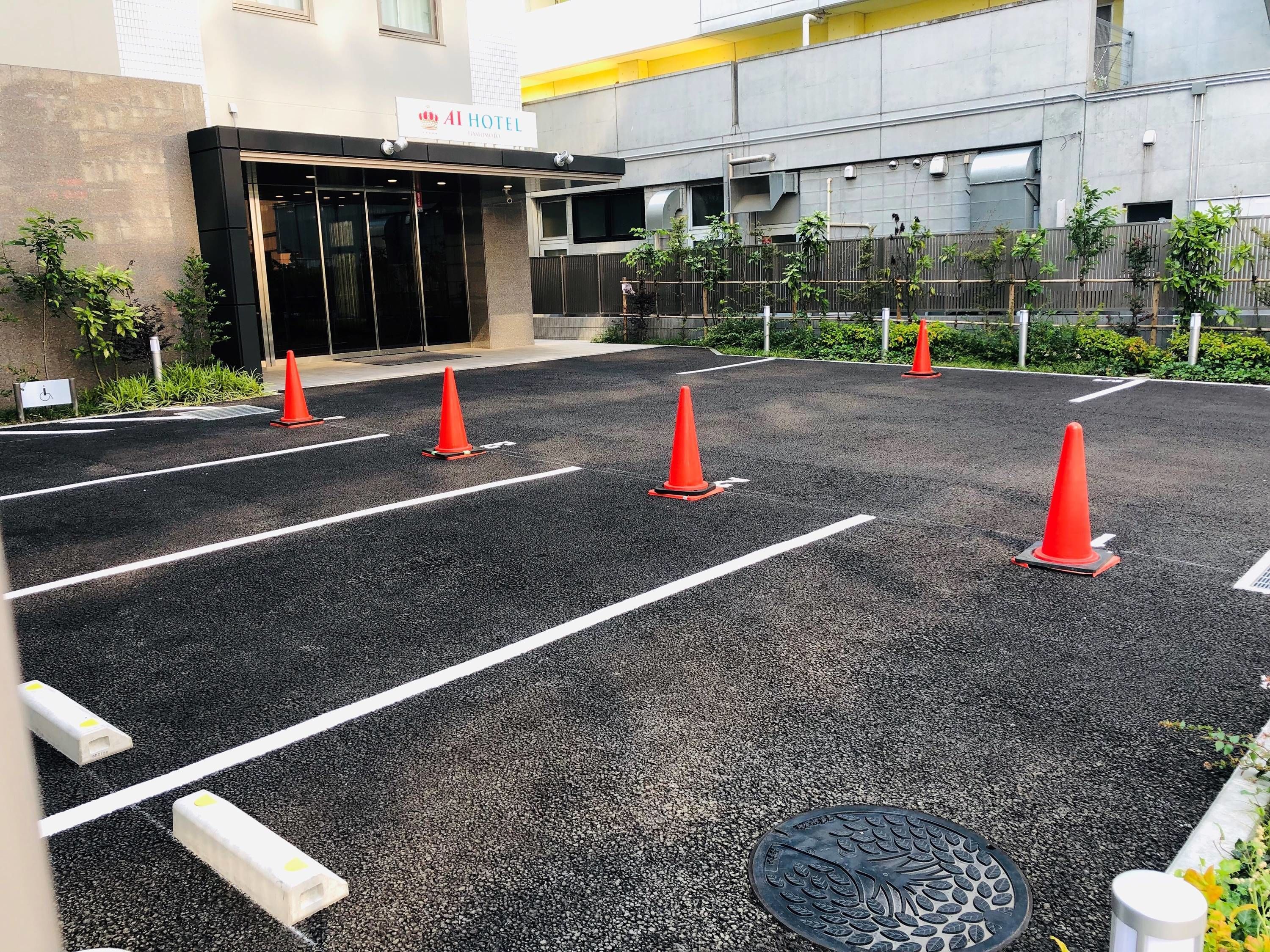 self-parking (surcharge) 800 per night