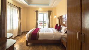 Blackout curtains, soundproofing, iron/ironing board (on request) - Hotel Snow Peak (Pokhara)