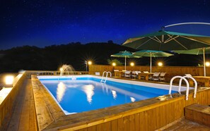 Outdoor pool - Destino Pension (Gyeongju)