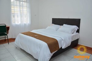 Deluxe Double Room | In-room safe, desk, rollaway beds