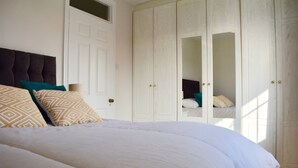 Apartment (2 Bedrooms) | 2 bedrooms, iron/ironing board, free WiFi, bed sheets - Modern & Renovated 2 Bedroom Flat in Rathmines (Dublin)