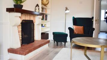 20-inch flat-screen TV with digital channels, TV, fireplace