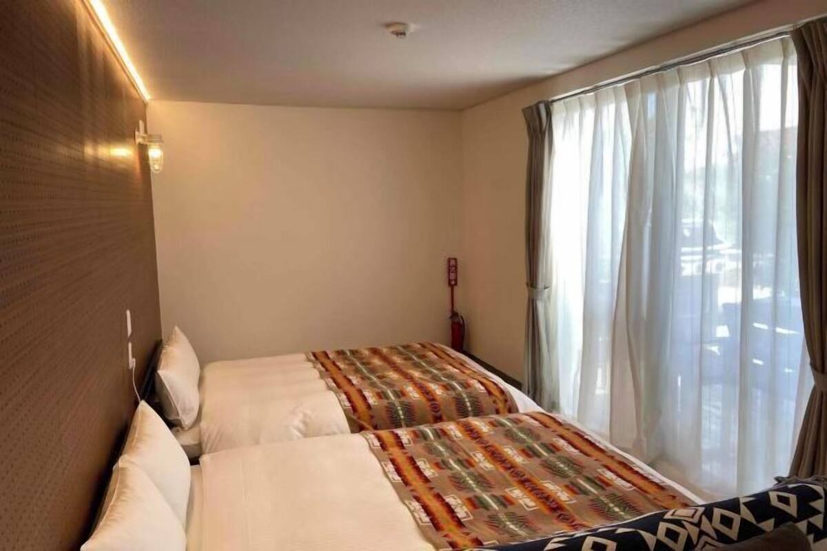 2 bedrooms, WiFi (free), bed sheets