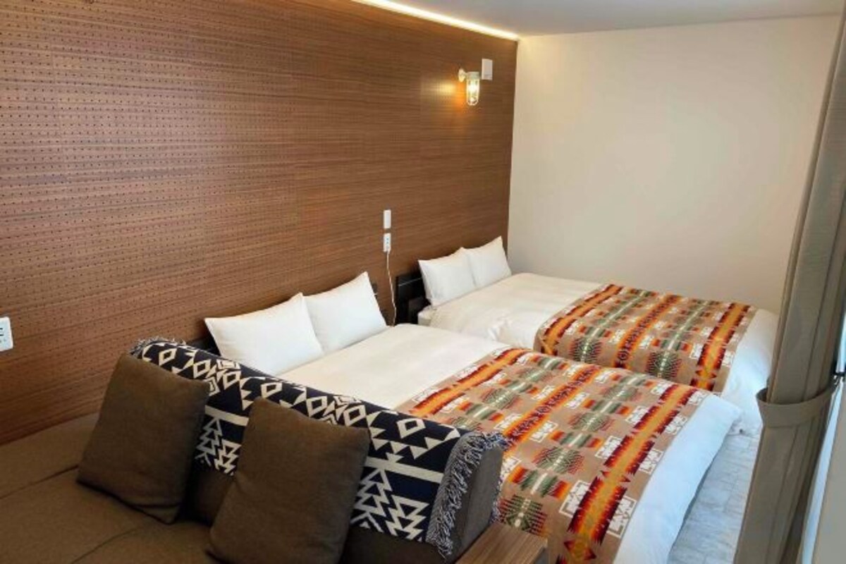 2 bedrooms, WiFi (free), bed sheets