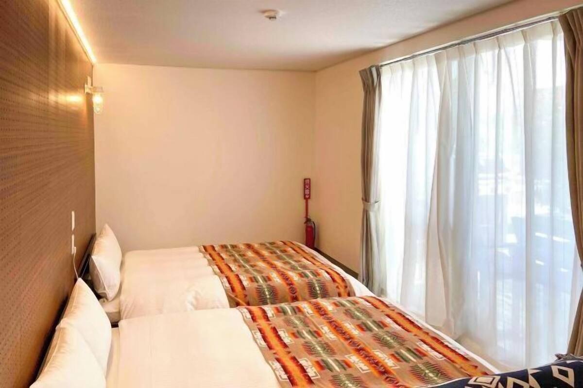2 bedrooms, WiFi (free), bed sheets