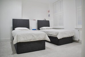 2 bedrooms, bed sheets - Modern Flat Close to Marble Arch (London)