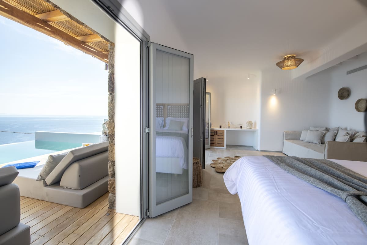 Suite – signature, privat basseng, sjøutsikt | 1 soverom, minibar, safe på rommet og skrivebord