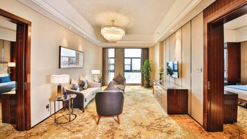 Suite, 2 Bedrooms | Premium bedding, down comforters, in-room safe, desk