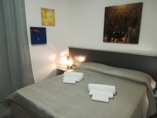 Exclusive Double Room | Minibar, desk, soundproofing, iron/ironing board (on request) - Dimora dell'Artista 2 (Lecce)