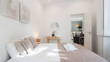 Apartment | Schreibtisch, schallisolierte Zimmer, Bügeleisen/Bügelbrett