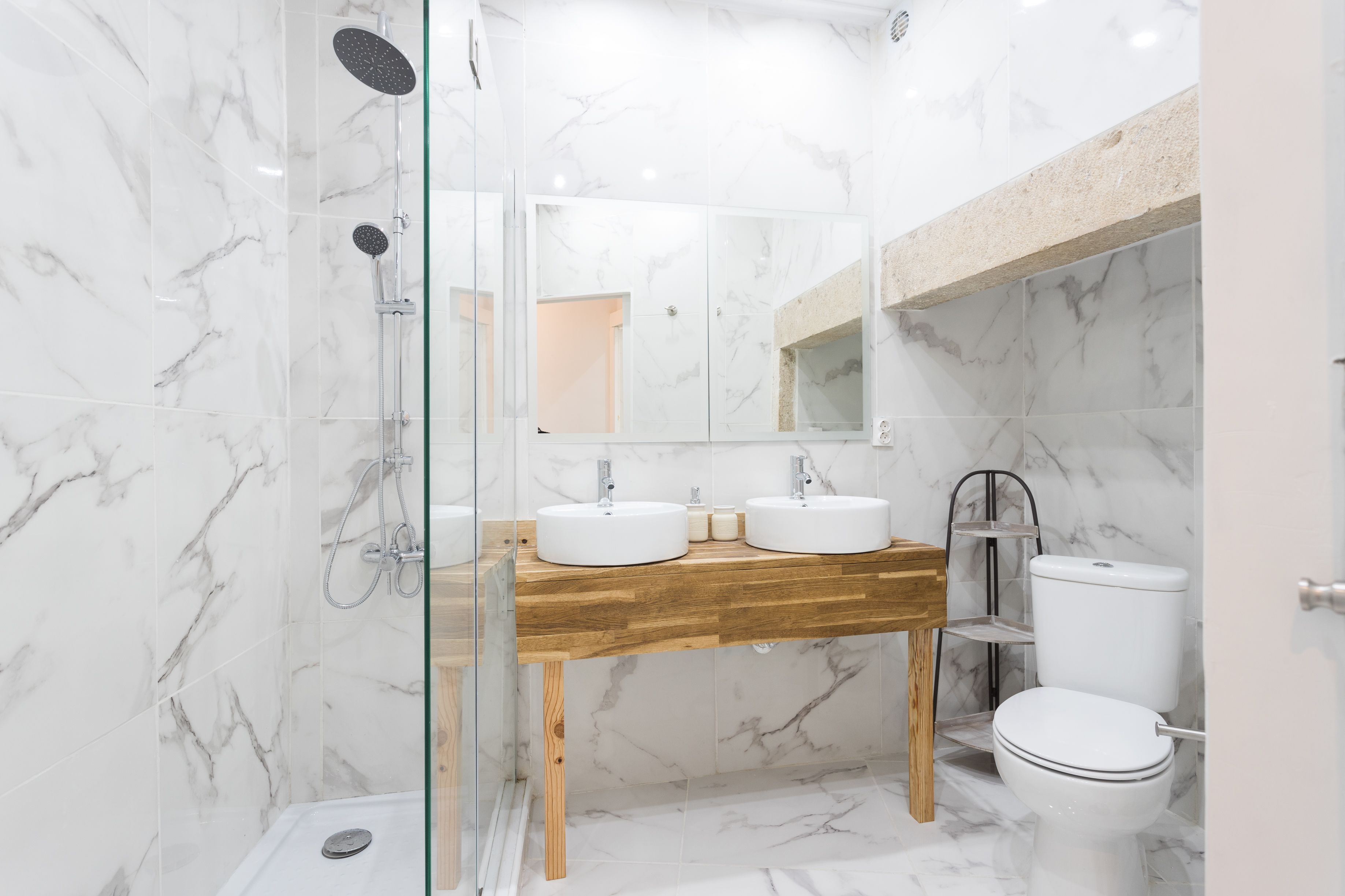 Apartment | Bathroom | Free toiletries, hair dryer, towels, soap