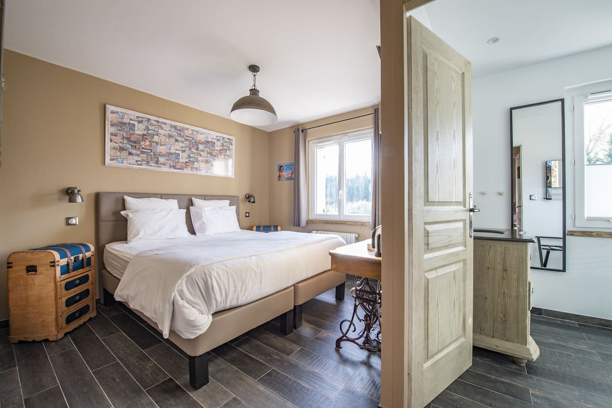 Exclusive Double Room, 1 King Bed, Non Smoking, Garden View