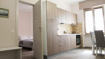 Superior Quadruple Room, Ensuite, Courtyard View | Private kitchen