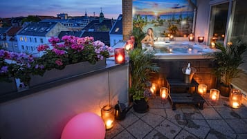 Private spa tub